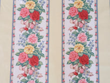 Load image into Gallery viewer, Vintage Fabric - 1940s Interior Home Decorating - Polished Chintz - Roses - Fabric Remnant - HD731