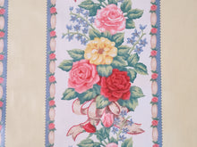 Load image into Gallery viewer, Vintage Fabric - 1940s Interior Home Decorating - Polished Chintz - Roses - Fabric Remnant - HD731