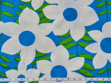 Load image into Gallery viewer, Vintage Hawaiian Fabric - Cotton - MOD Daisy - Fabric Remnant - VCT990