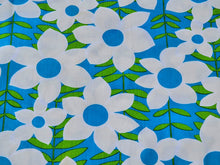 Load image into Gallery viewer, Vintage Hawaiian Fabric - Cotton - MOD Daisy - Fabric Remnant - VCT990