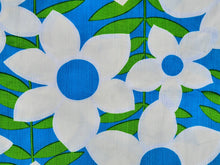 Load image into Gallery viewer, Vintage Hawaiian Fabric - Cotton - MOD Daisy - Fabric Remnant - VCT990