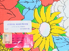 Load image into Gallery viewer, 1960s 1970s Retro Fabric - Cotton - MOD Floral - Green - By the Yard - 6C871