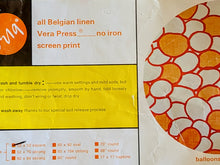 Load image into Gallery viewer, VERA Neumann - Vintage Tablecloth - Balloons - Linen - Label - 52"x52" - TBLC45