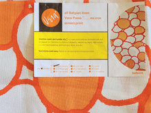 Load image into Gallery viewer, VERA Neumann - Vintage Tablecloth - Balloons - Linen - Label - 52"x52" - TBLC45