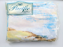 Load image into Gallery viewer, Vintage Bed Sheet - Queen - Fitted - Ebb Tide - Pacific - BDQFF295