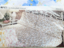Load image into Gallery viewer, Vintage Bed Sheet - Queen - Flat - Princess - Morgan Jones - BDQFT289
