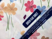 Load image into Gallery viewer, Vintage Bed Sheet - Queen - Flat - Poppin - Pequot - BDQFT291