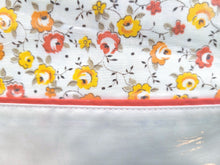 Load image into Gallery viewer, Vintage Bed Sheet - King - Flat - Calico Roses with Trim - Springmaid - BDKFT450