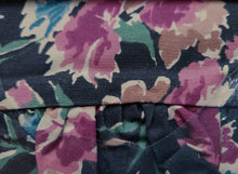 Load image into Gallery viewer, Vintage Bed Sheet - Full - Flat - Ralph Lauren - Bistro Floral - Black - BDSF52