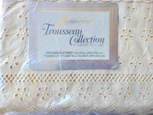Load image into Gallery viewer, Vintage Bed Sheet Set - King - Elegant Trousseau Lace - Ivory - Fieldcrest - BDKST557
