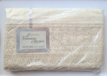 Load image into Gallery viewer, Vintage Bed Sheet Set - King - Elegant Trousseau Lace - Ivory - Fieldcrest - BDKST557