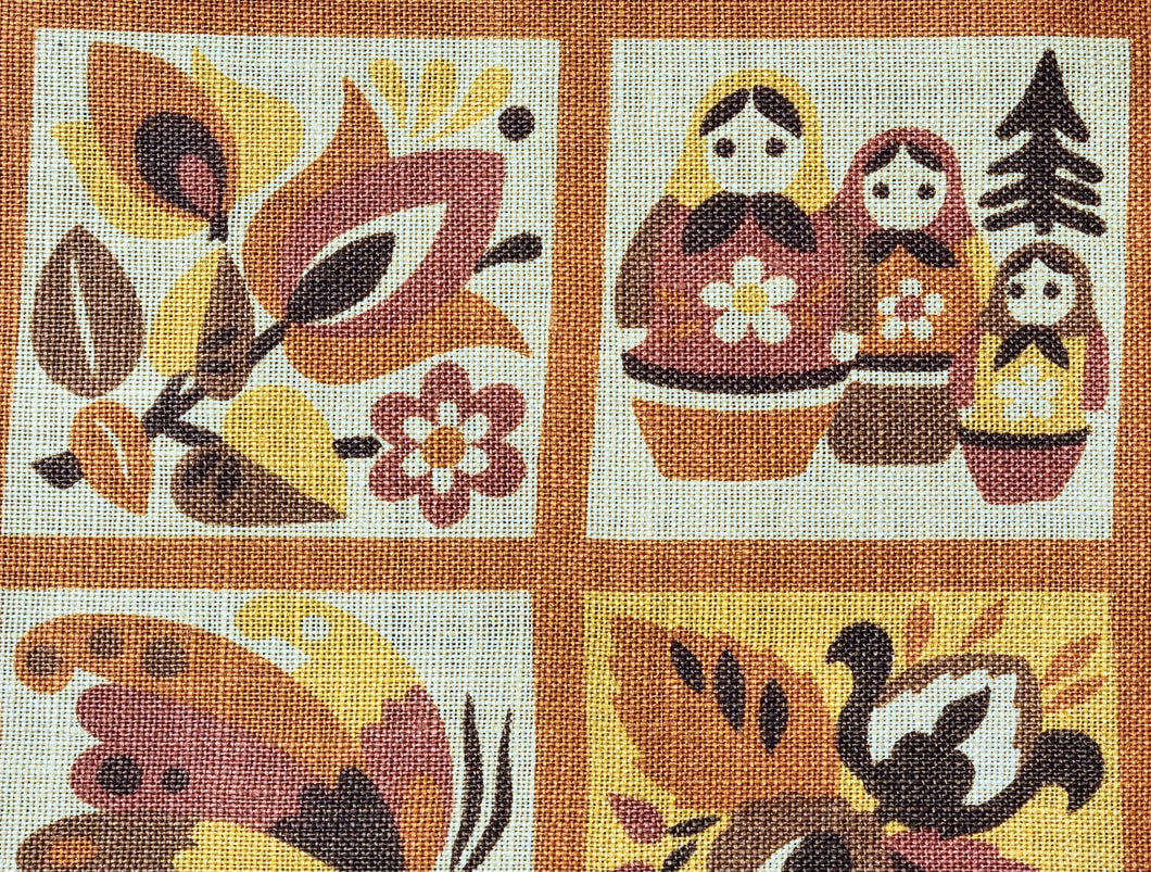 Vintage Tea Towel - Printed Linen - Nesting Dolls - TWL413
