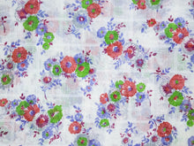 Load image into Gallery viewer, Vintage Fabric - Cotton - Dimity - Floral - By the Yard - DMT335

