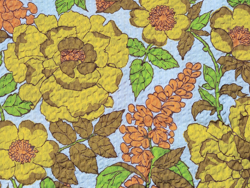 1960s 1970s Retro Fabric - Seersucker - Floral - Fabric Remnant - 6SR788