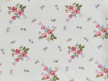 Load image into Gallery viewer, 1960s 1970s Retro Fabric - Cotton - Twill - Roses - Fabric Remnant - 6C753
