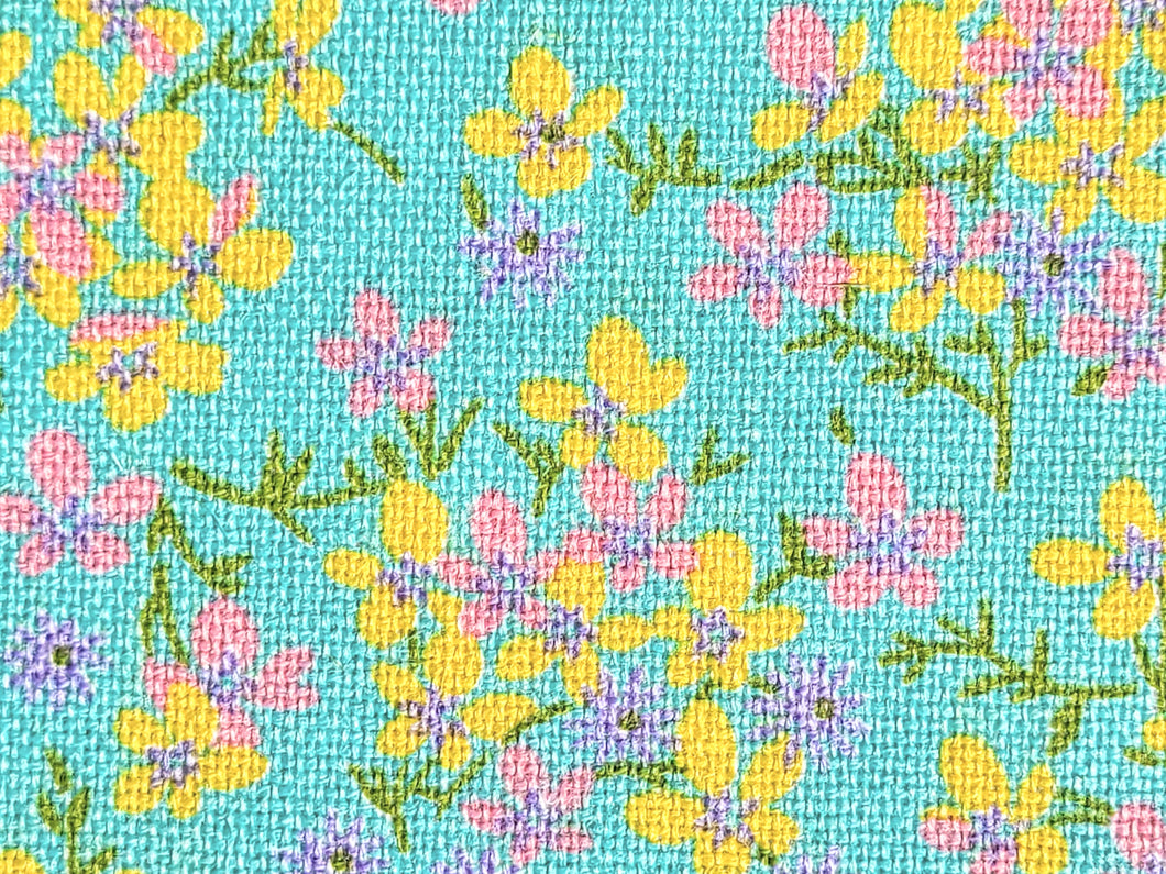 1960s 1970s Retro Fabric - Heavy Cotton - Sky Blue Floral - Fabric Remnant - 6C284