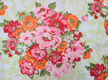 Load image into Gallery viewer, Vintage Fabric - Cotton - Roses - By the Yard - VCL218
