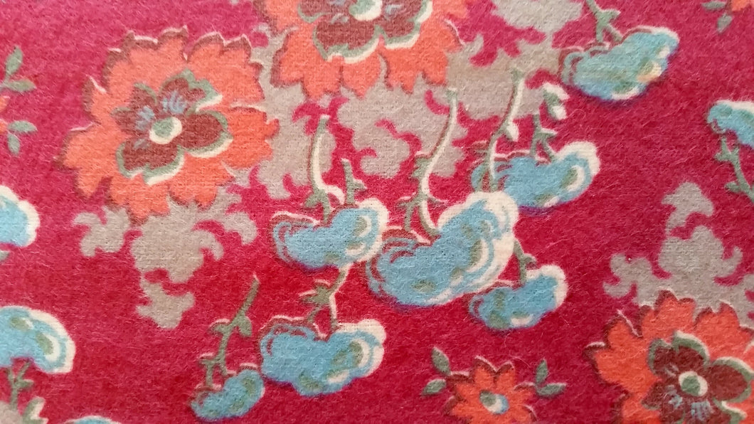 1930s Vintage Fabric - Cotton - Flannel - Floral - Red Raspberry - Fabric Remnant - VFL100