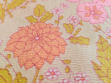 Load image into Gallery viewer, 1960s 1970s Retro Fabric - Whipped Cream - Cotton - Floral - By the Yard - 6C409
