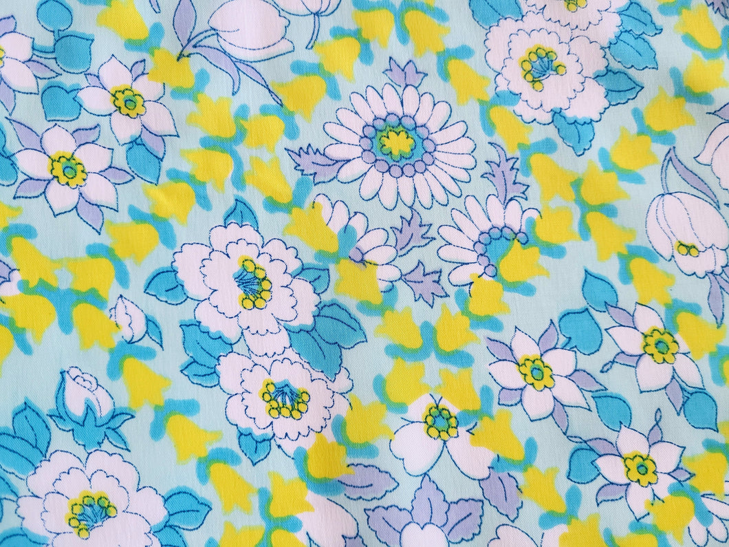 1960s 1970s Retro Fabric - Non-stretch - Sky Blue Floral - By the Yard - 6NL37