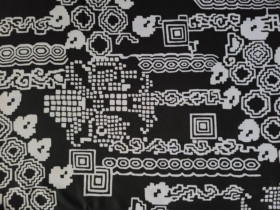 1971 Retro Fabric - Polyester Crepe - Spiral - Black and White - Fabric Remnant - 6PC49