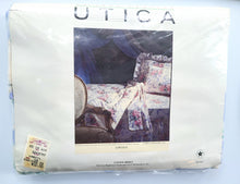 Load image into Gallery viewer, Vintage Bed Sheet - King - Flat - Corsage - 1985 - Utica - BDKFT425
