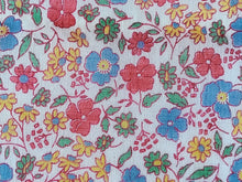 Load image into Gallery viewer, 1930s Vintage Fabric - Voile - Small Allover Floral - By the Yard - VLE306
