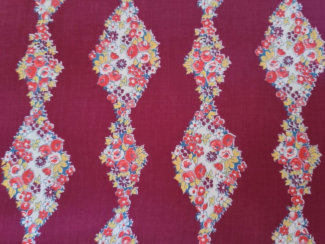 1930s Vintage Fabric - Cotton - Garland - Burgundy Background - By the Yard - VCL193