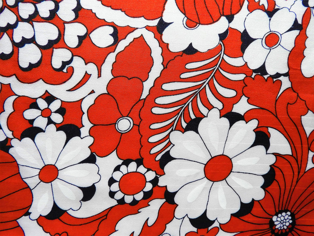 1960s 1970s Retro Fabric - MOD Heart Floral - Red - Fabric Remnant - 6PNS62