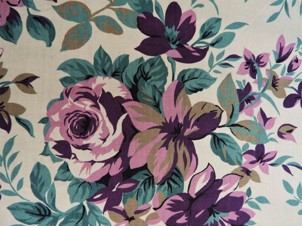 1960s 1970s Retro Fabric - Cotton - Roses - Purple - By the Yard - 6C550
