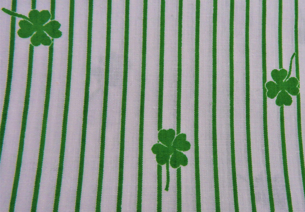 1960s 1970s Retro Fabric - Cotton - Four Leaf Clover - Green - Fabric Remnant - 6C100
